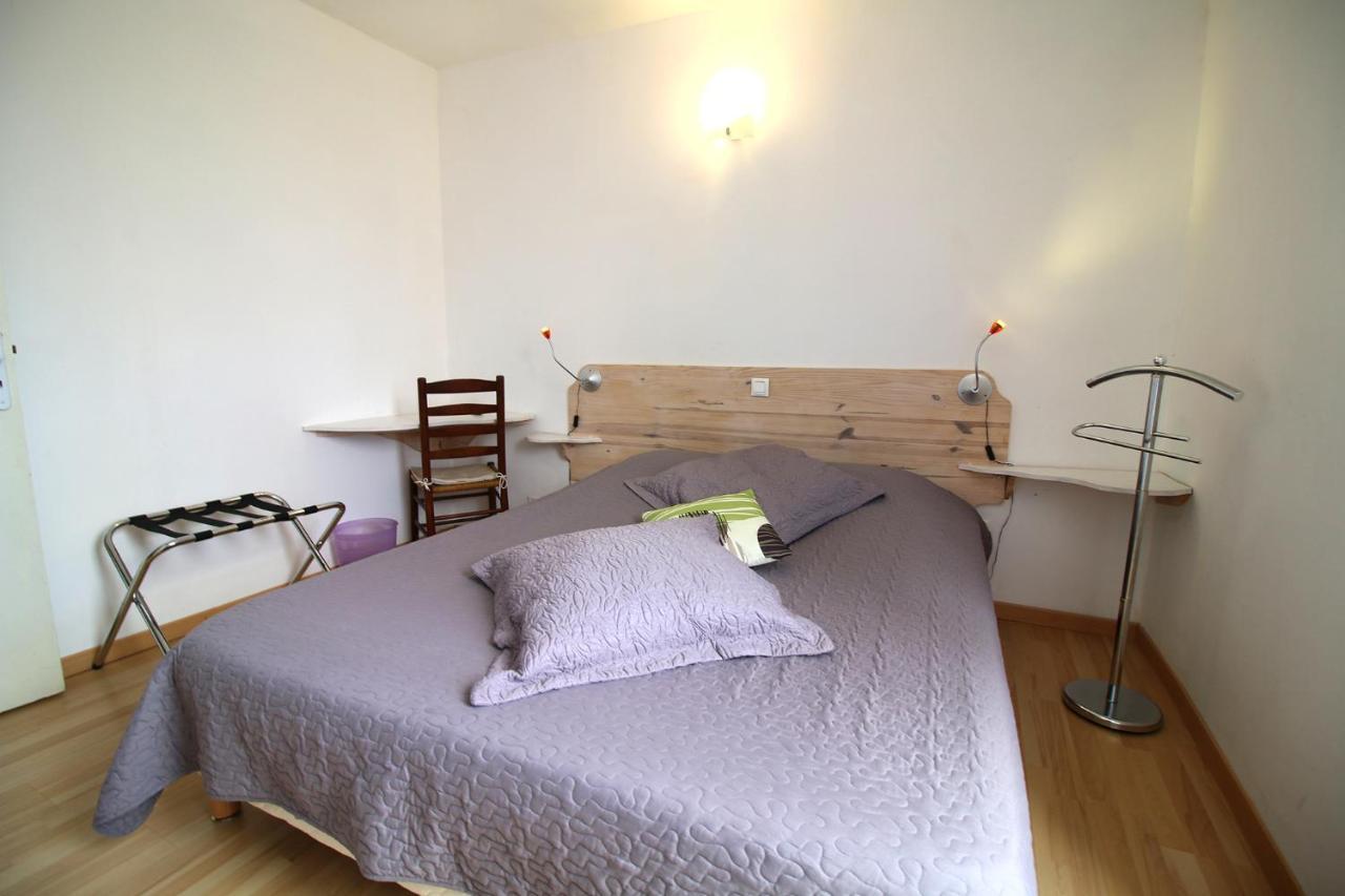 Auberge De La Couronne Lablachère 외부 사진
